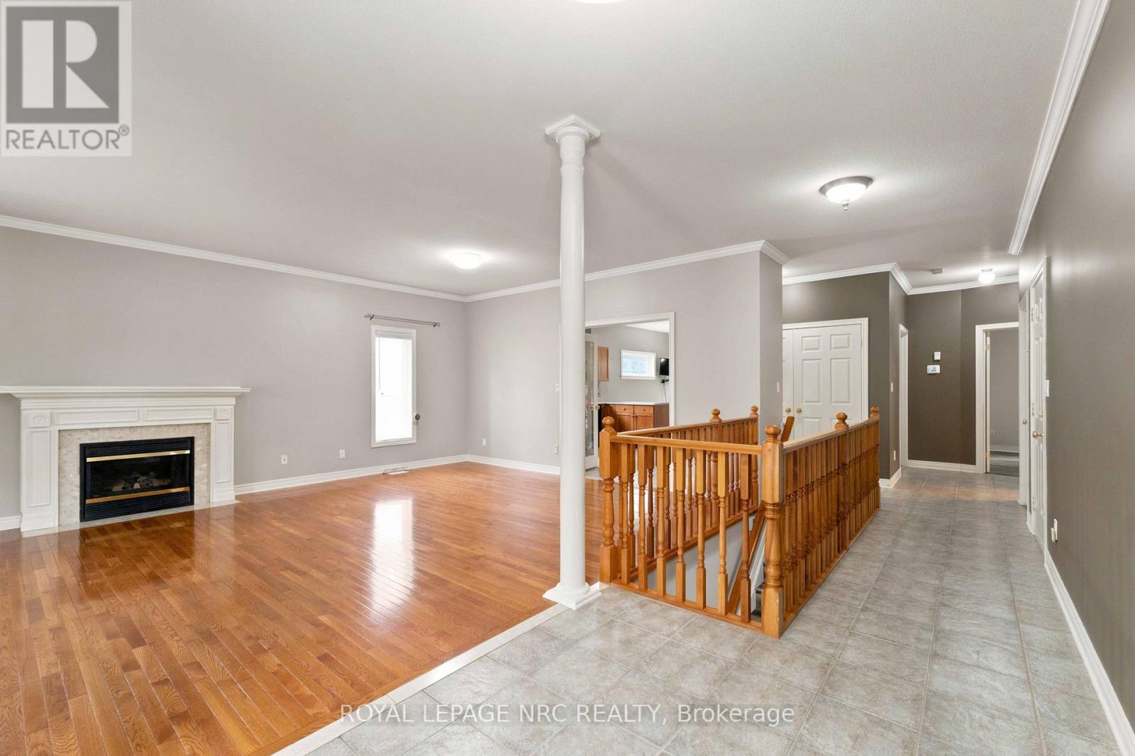 42 LORETTA DRIVE - 10