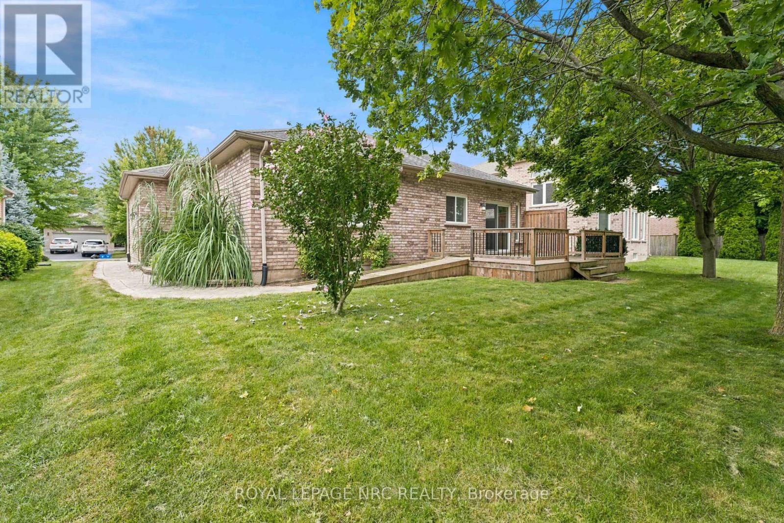 42 LORETTA DRIVE - 28