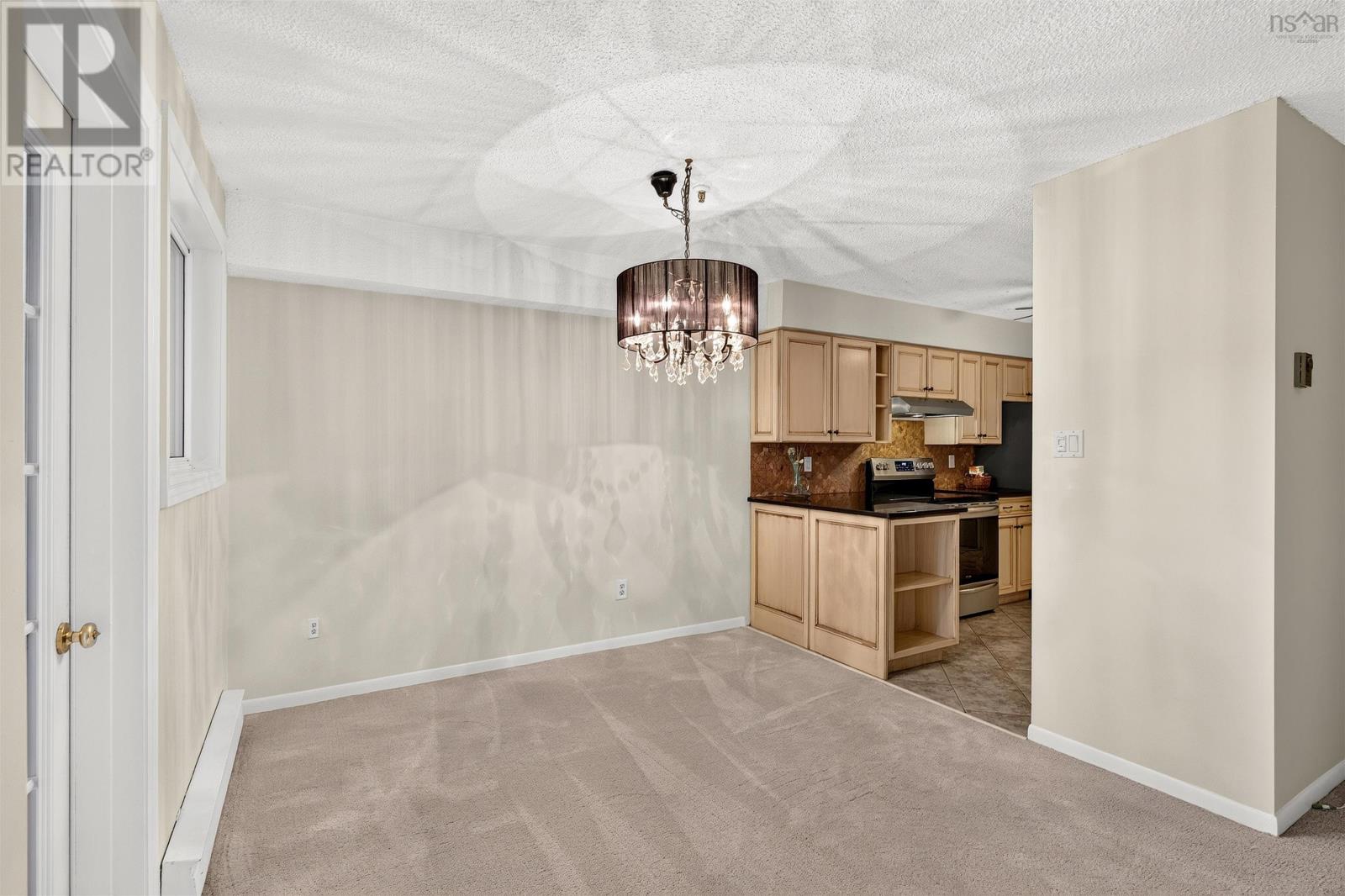 #201 15 Knightsridge Drive - 22
