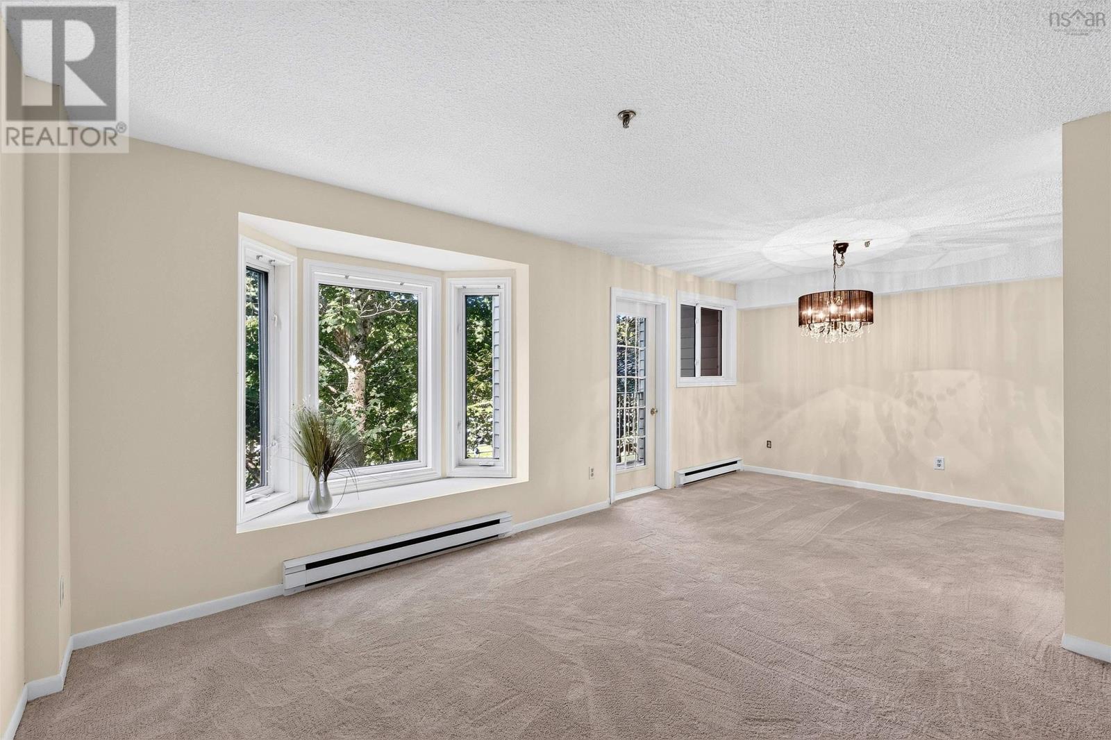 #201 15 Knightsridge Drive - 20