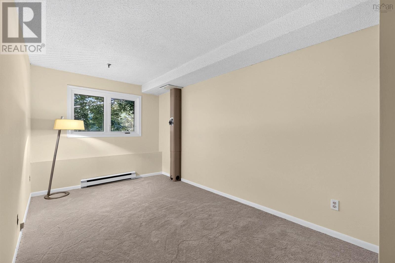 #201 15 Knightsridge Drive - 39