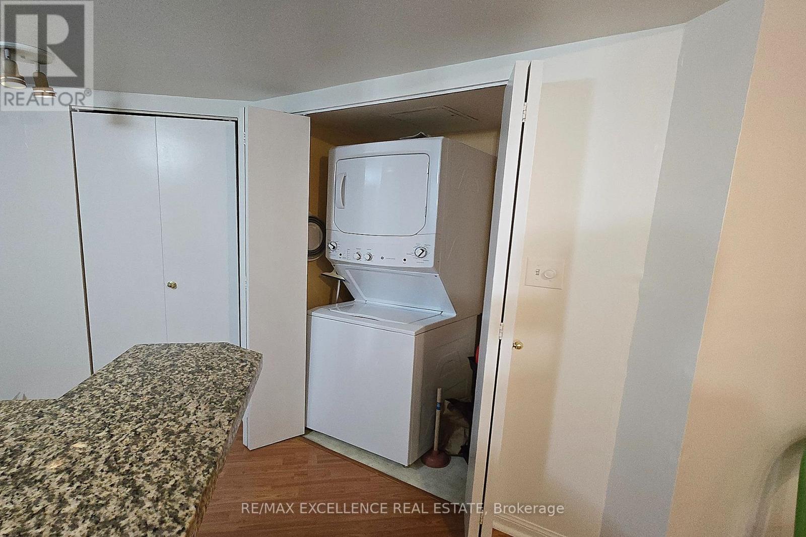 #809 25 GRENVILLE STREET - Image 13