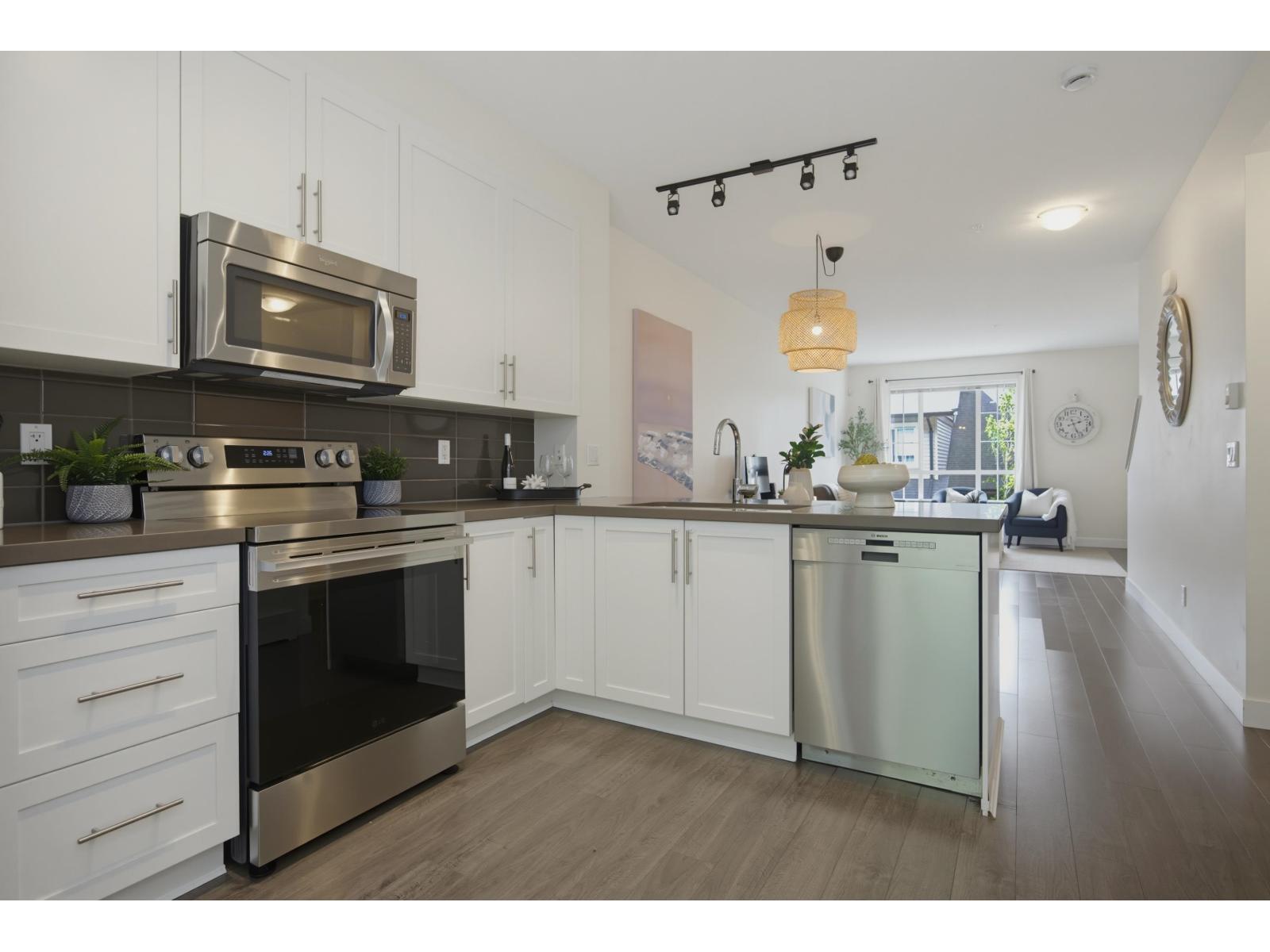 51 4967 220 STREET, Langley