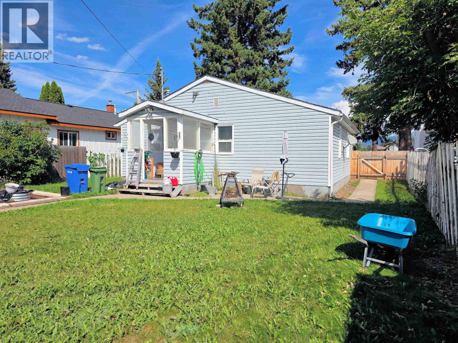 3983 SECOND AVENUE - 4