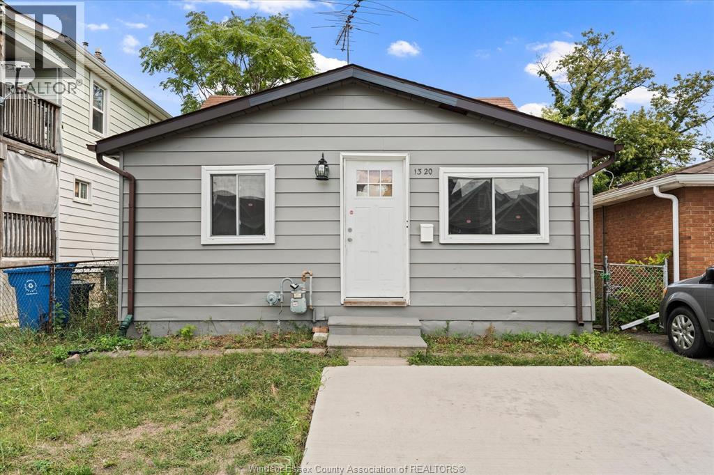 1320 GOYEAU - 1