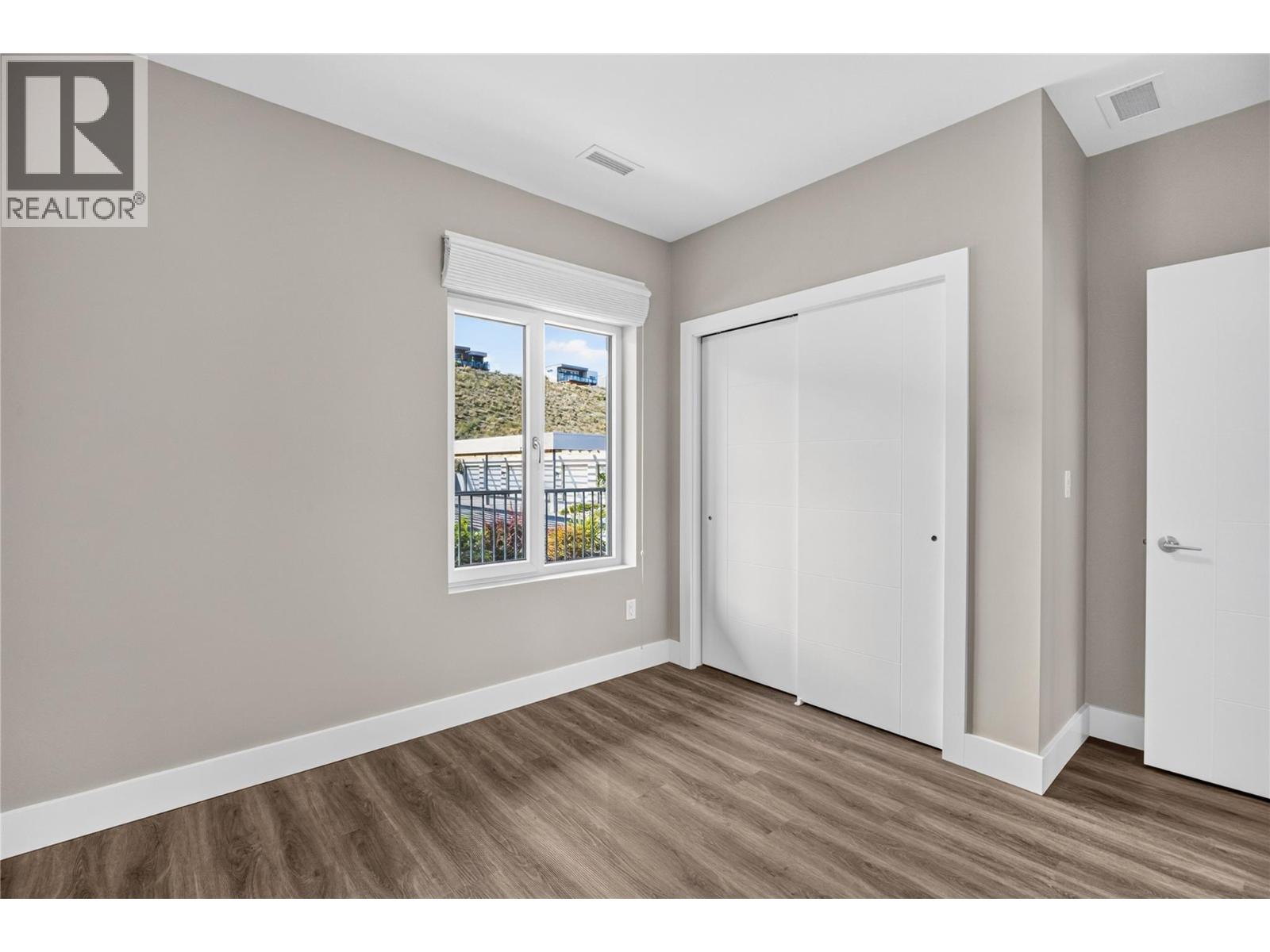 #422 400 Vista Park - Image 21