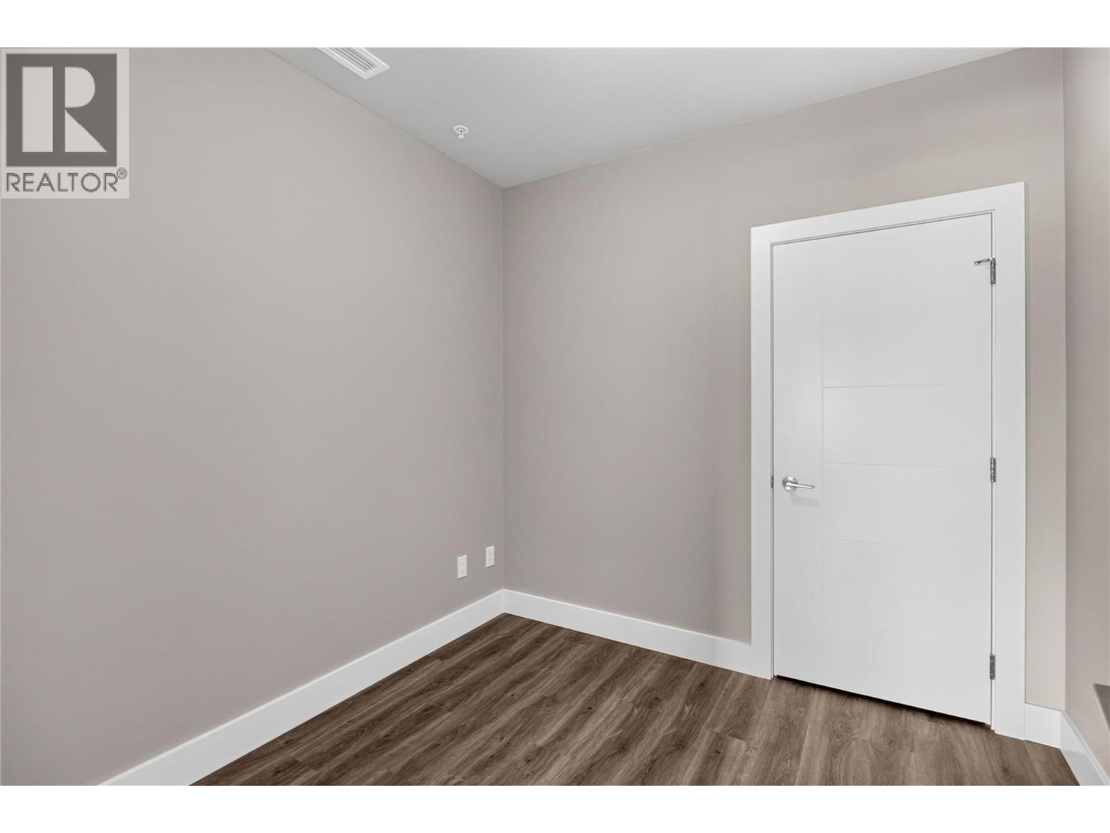 #422 400 Vista Park - Image 23