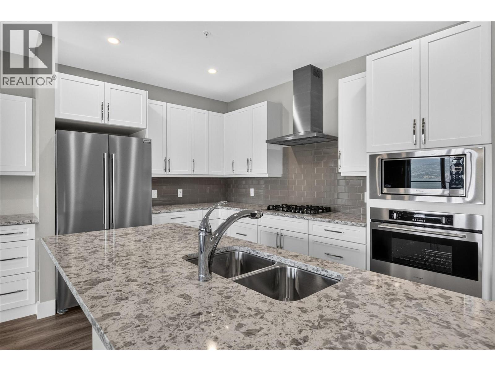 #422 400 Vista Park - 5
