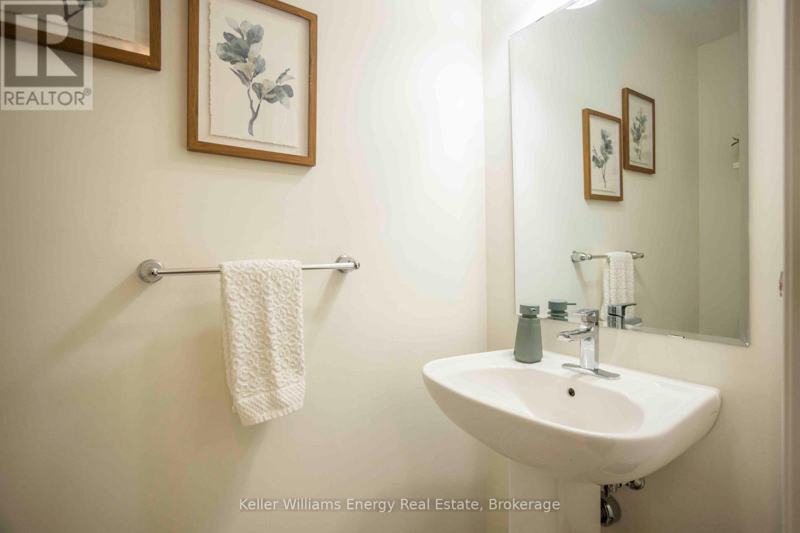 104 HOWE AVENUE - 17