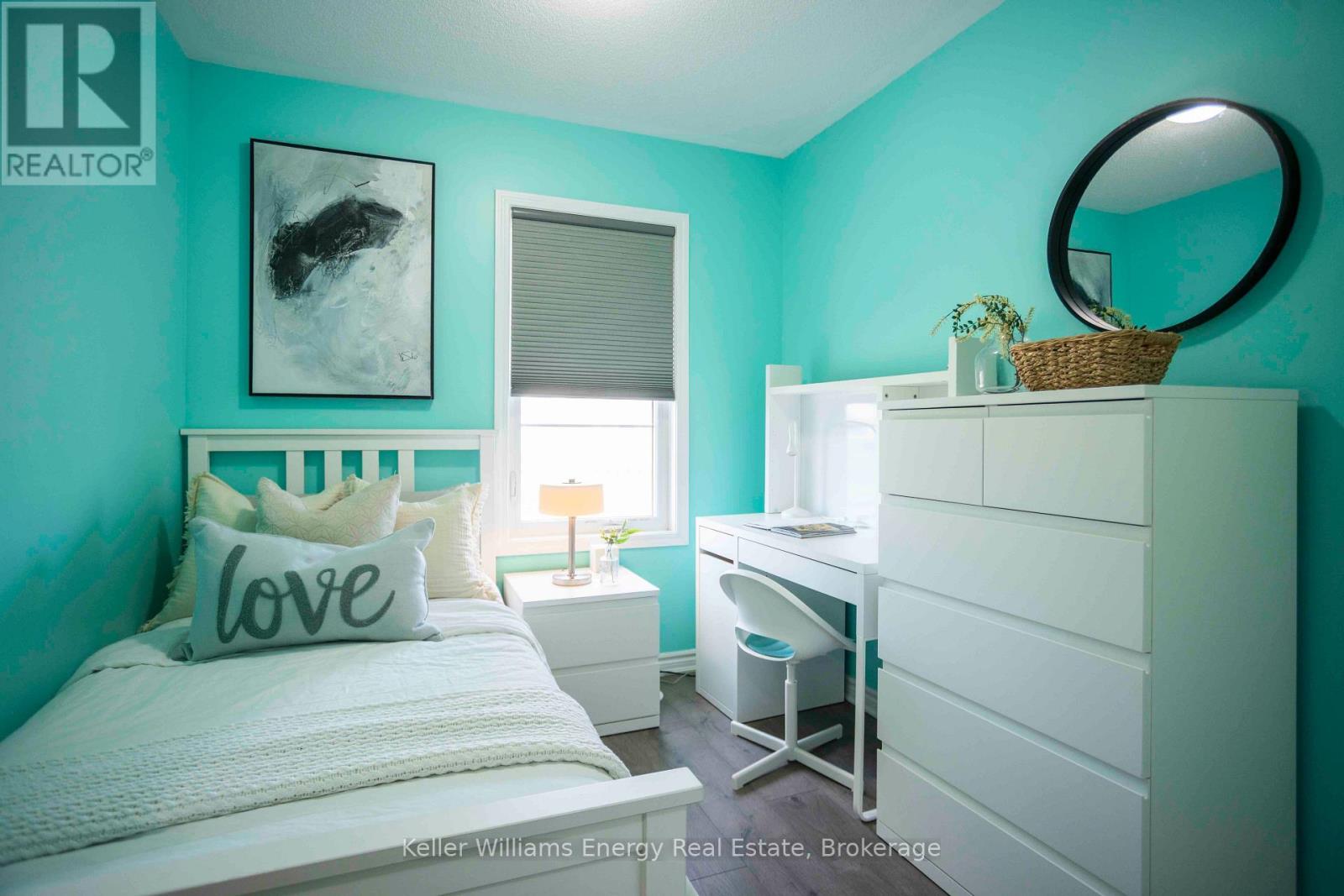 104 HOWE AVENUE - Image 25