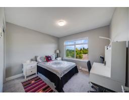 9 6299 144 Street, Surrey, BC V3X1A2 Photo 10