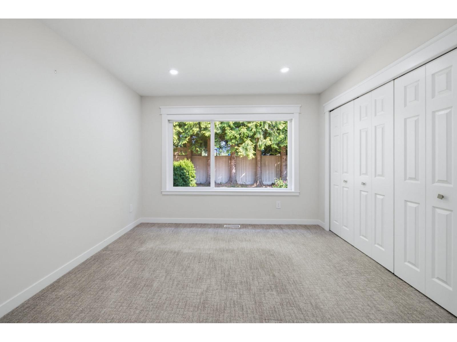 2 Bed, 2 Bath House for Sale in Langley – 8 5550 LANGLEY BYPASS – MLS# R3159378 - Image 18