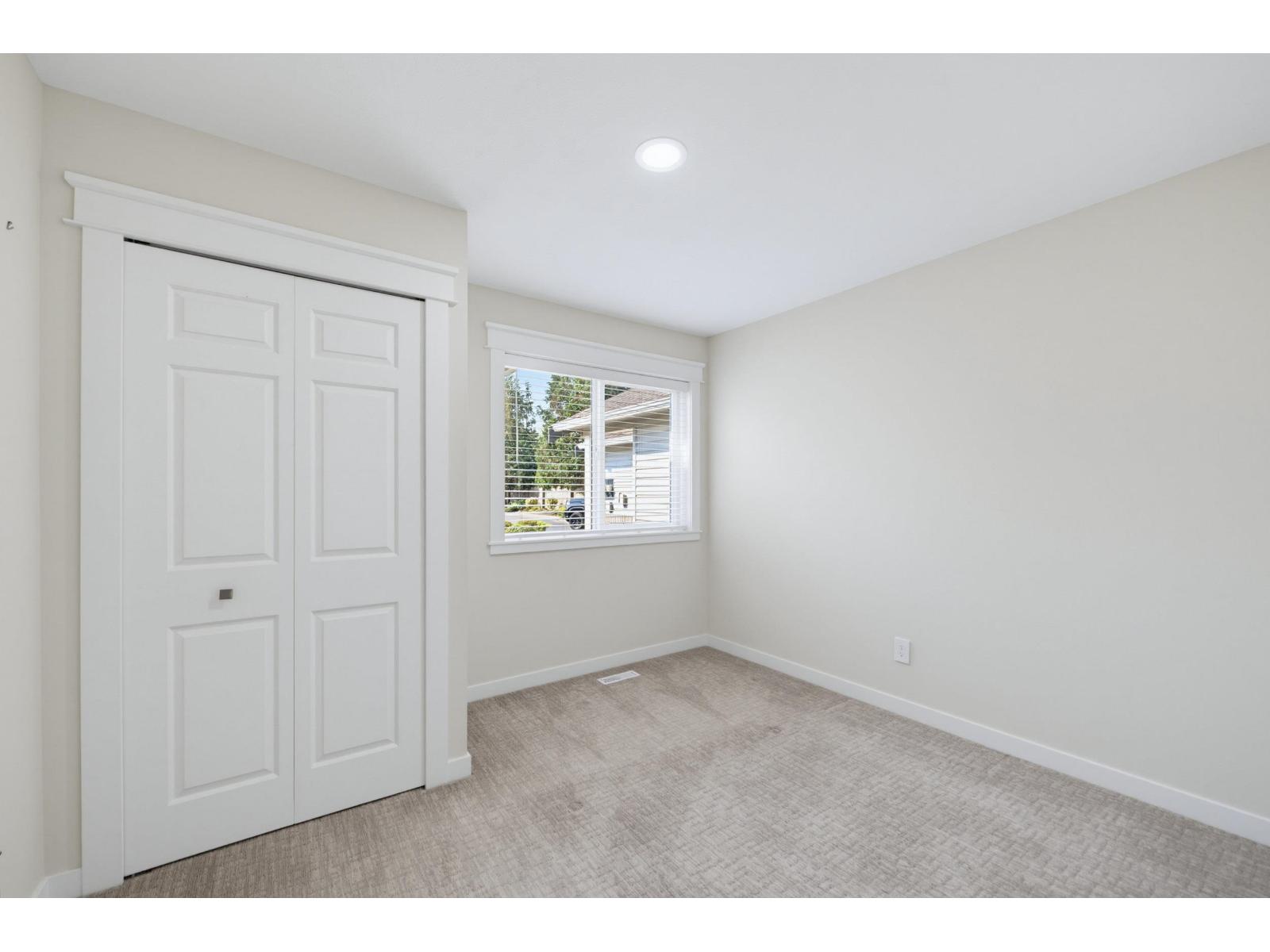 2 Bed, 2 Bath House for Sale in Langley – 8 5550 LANGLEY BYPASS – MLS# R3159378 - Image 21
