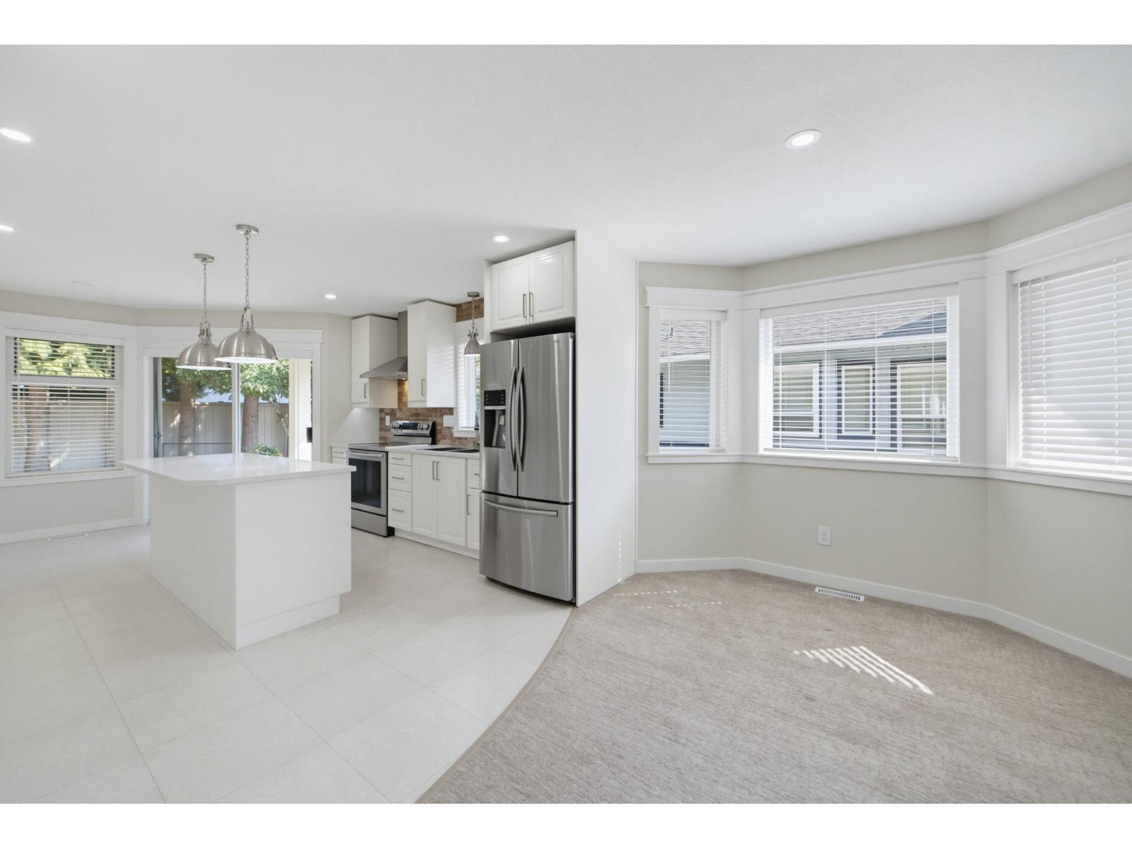 2 Bed, 2 Bath House for Sale in Langley – 8 5550 LANGLEY BYPASS – MLS# R3159378 - Image 10