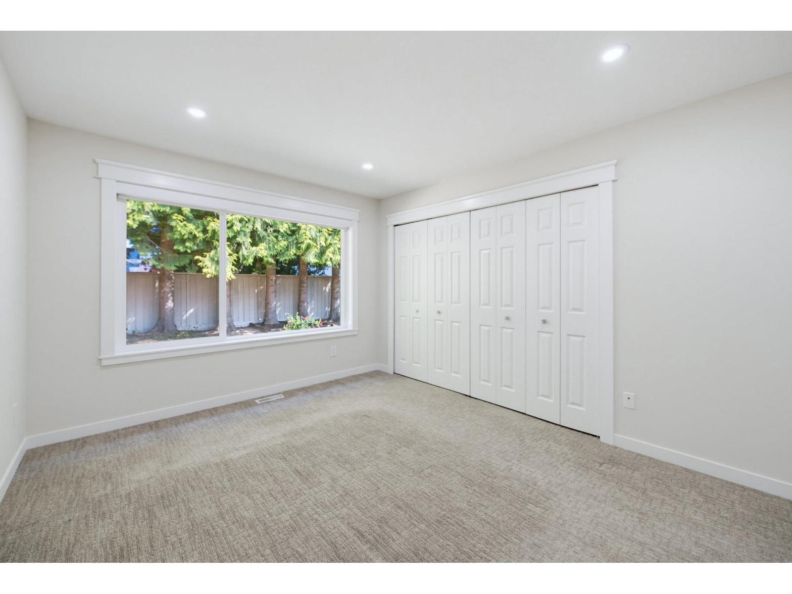 2 Bed, 2 Bath House for Sale in Langley – 8 5550 LANGLEY BYPASS – MLS# R3159378 - Image 17