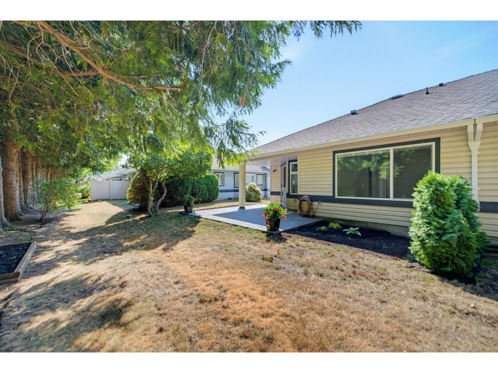 2 Bed, 2 Bath House for Sale in Langley – 8 5550 LANGLEY BYPASS – MLS# R3159378 - Image 26