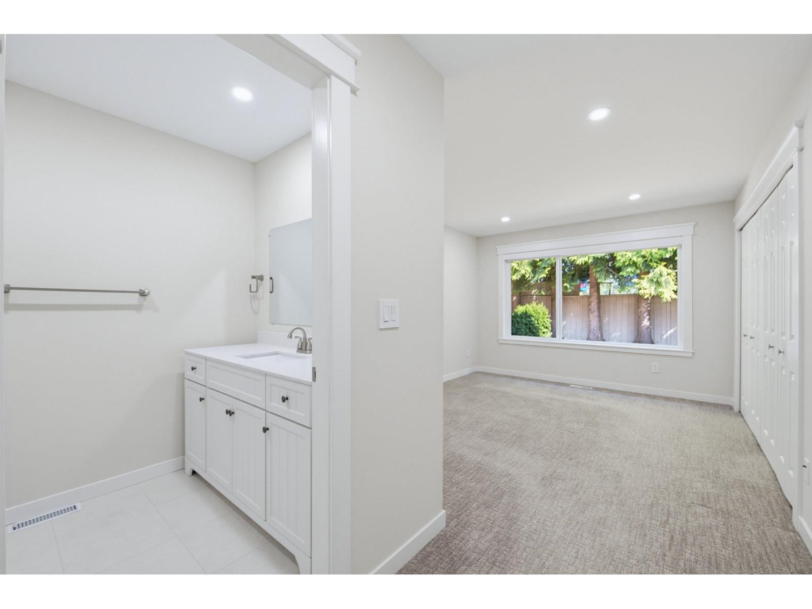 2 Bed, 2 Bath House for Sale in Langley – 8 5550 LANGLEY BYPASS – MLS# R3159378 - Image 19