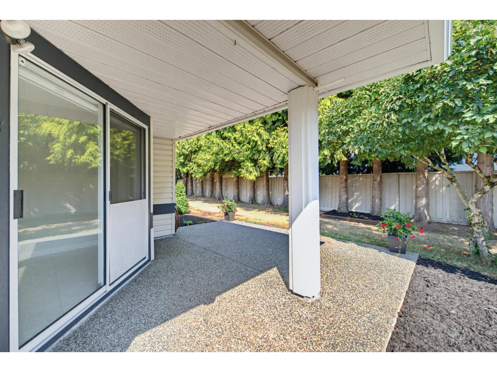 2 Bed, 2 Bath House for Sale in Langley – 8 5550 LANGLEY BYPASS – MLS# R3159378 - Image 25