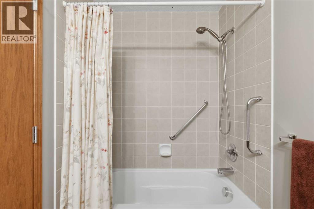 499 Highland Close - 26