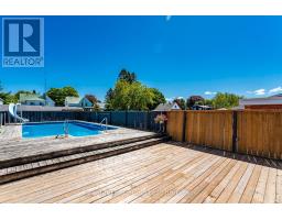 151 Main Street, Penetanguishene, ON L9M1L7 Photo 23