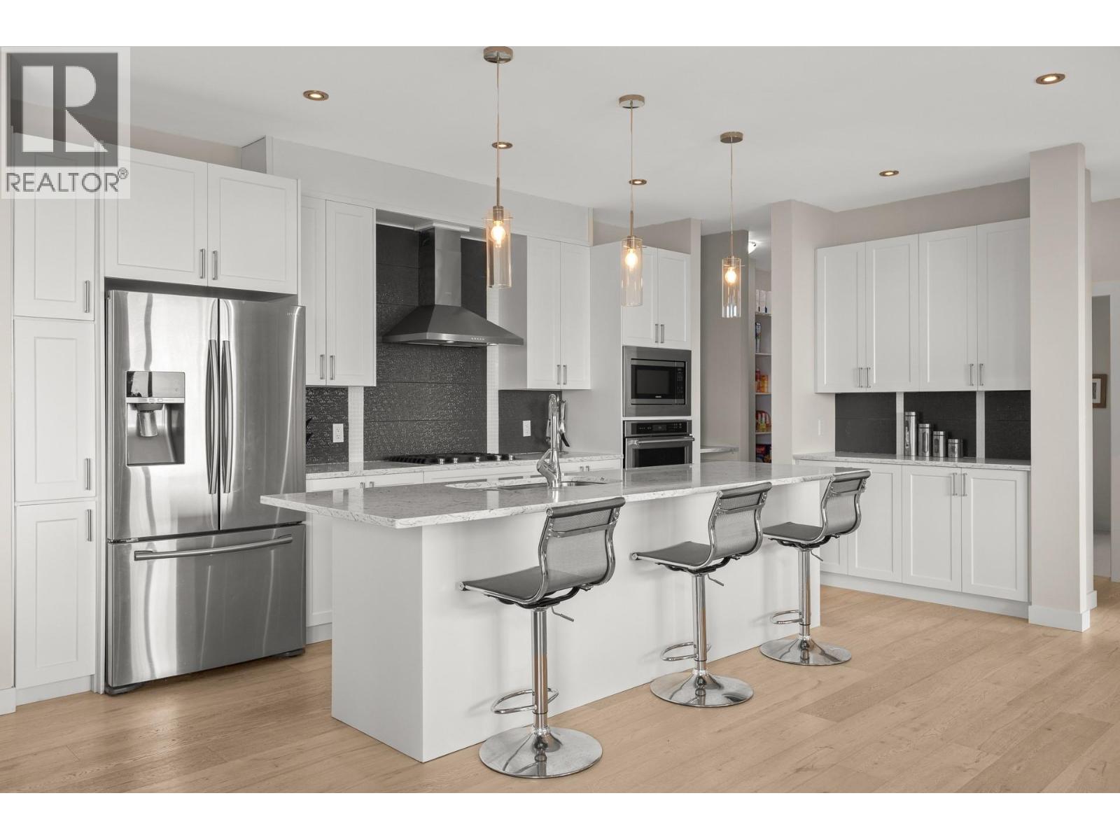  1534 GREGORY Road, West Kelowna