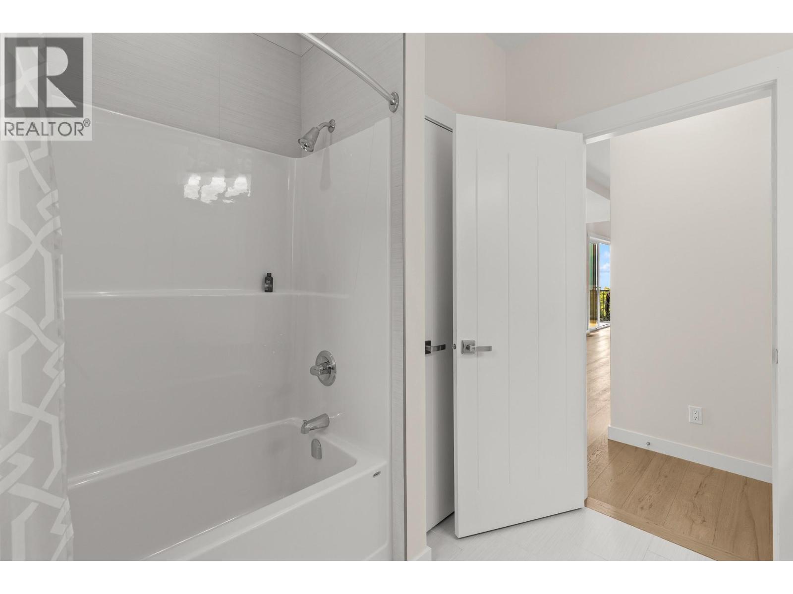  1534 GREGORY Road, West Kelowna