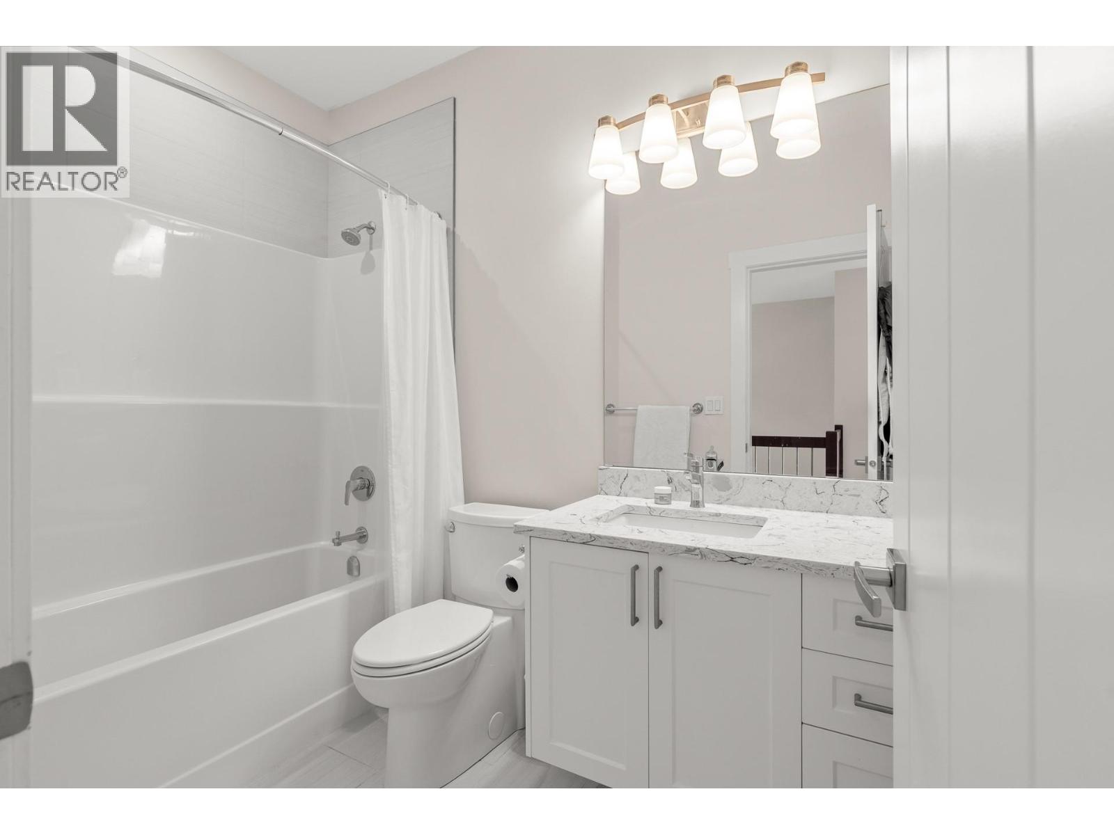  1534 GREGORY Road, West Kelowna