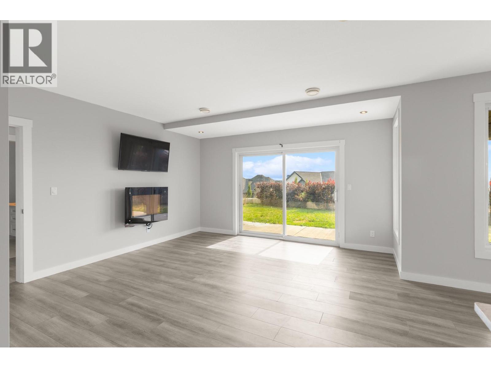  1534 GREGORY Road, West Kelowna