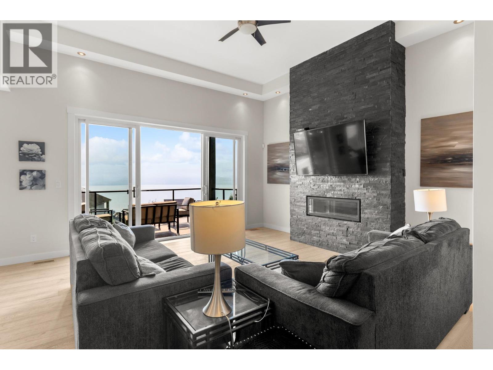  1534 GREGORY Road, West Kelowna