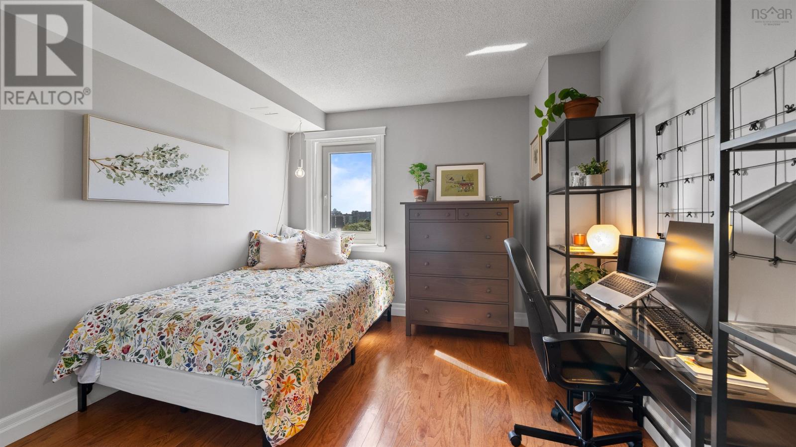 Property 22 of 35 of 1125 45 Vimy Avenue