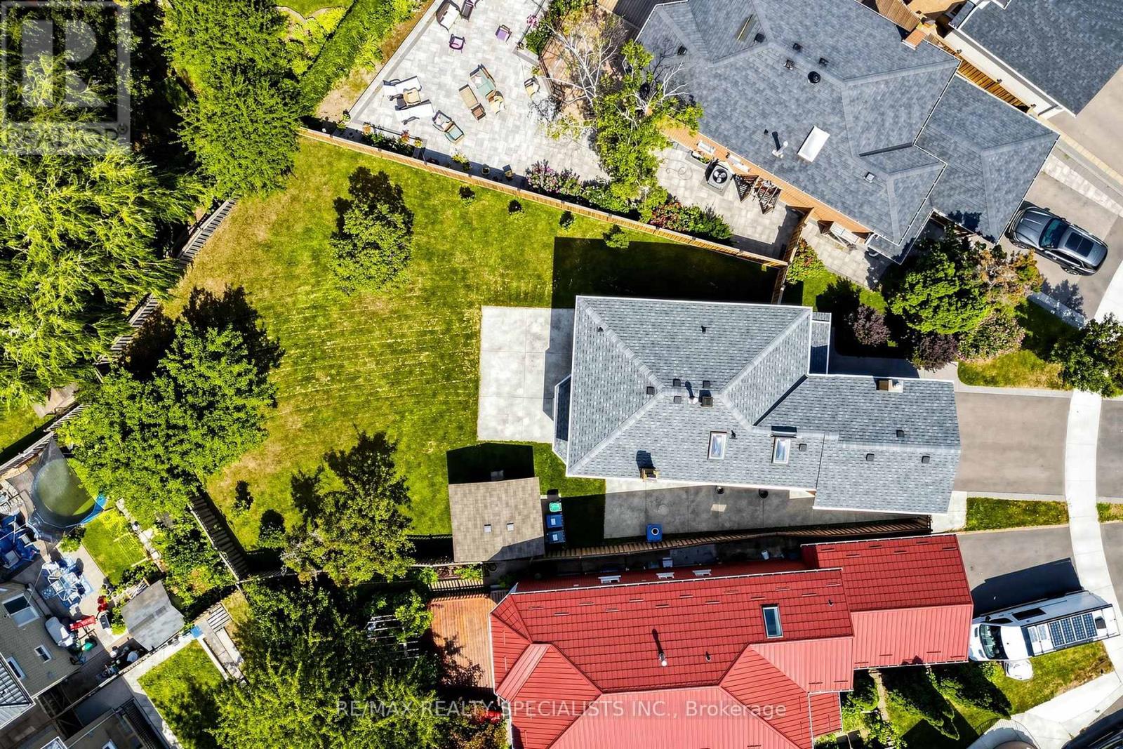 776 SAVOY CRESCENT - 45