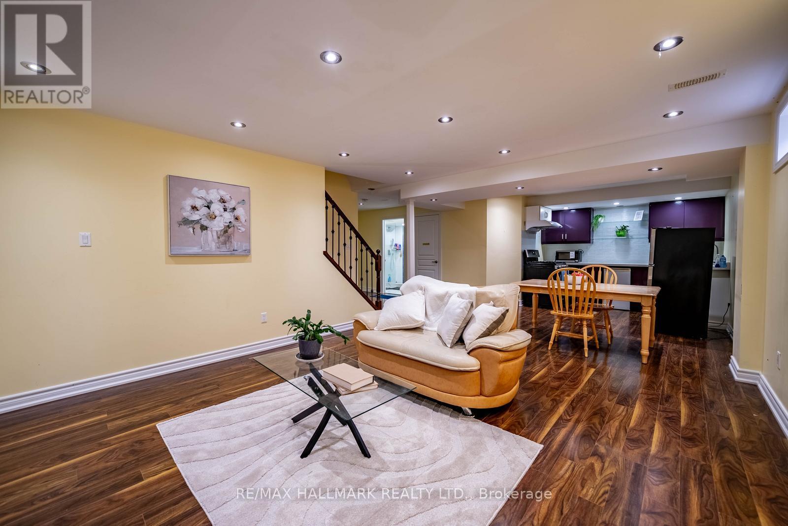 135 GLAD PARK AVENUE - 34