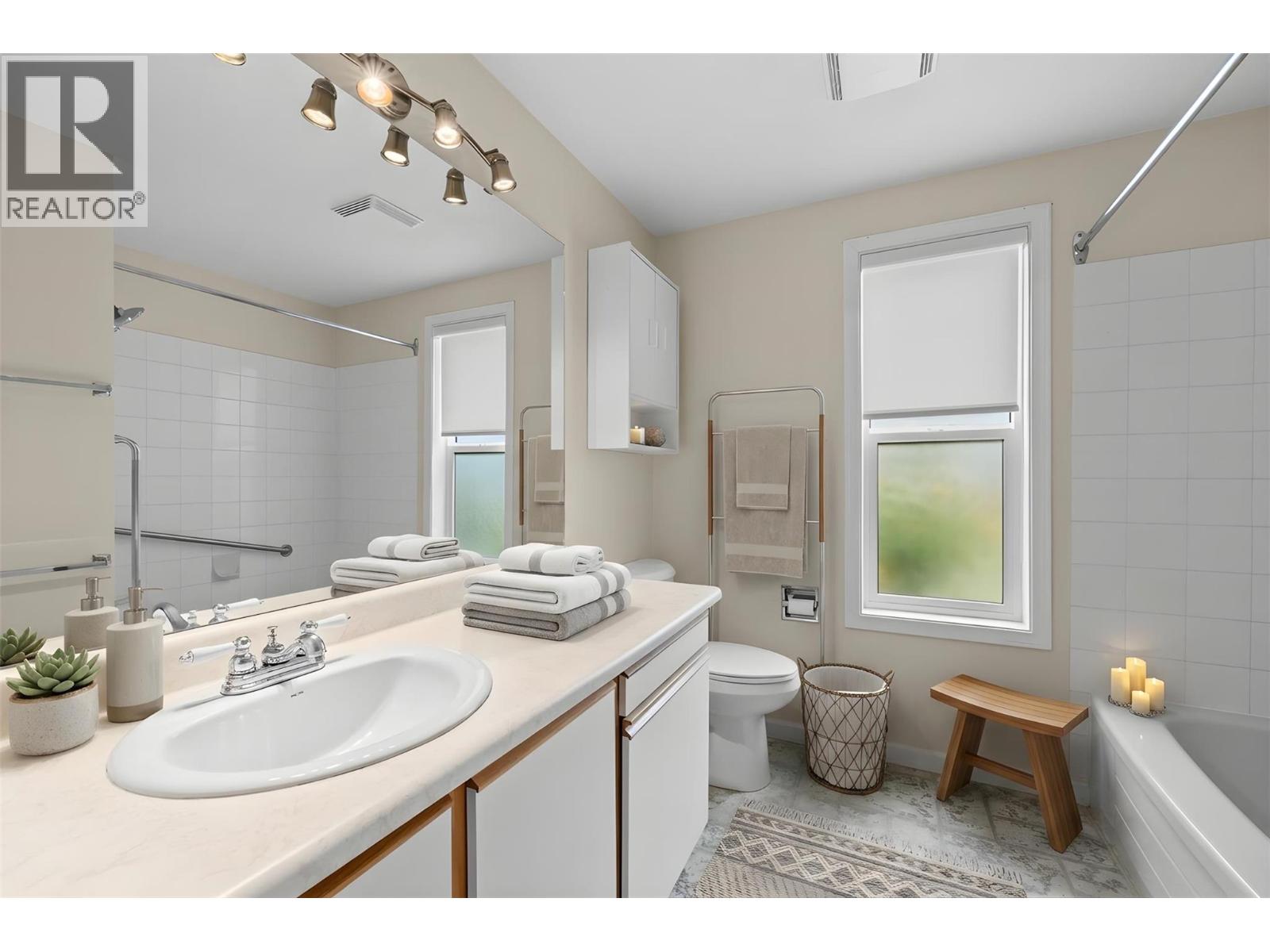 6 2433 Ingram Road, Westbank