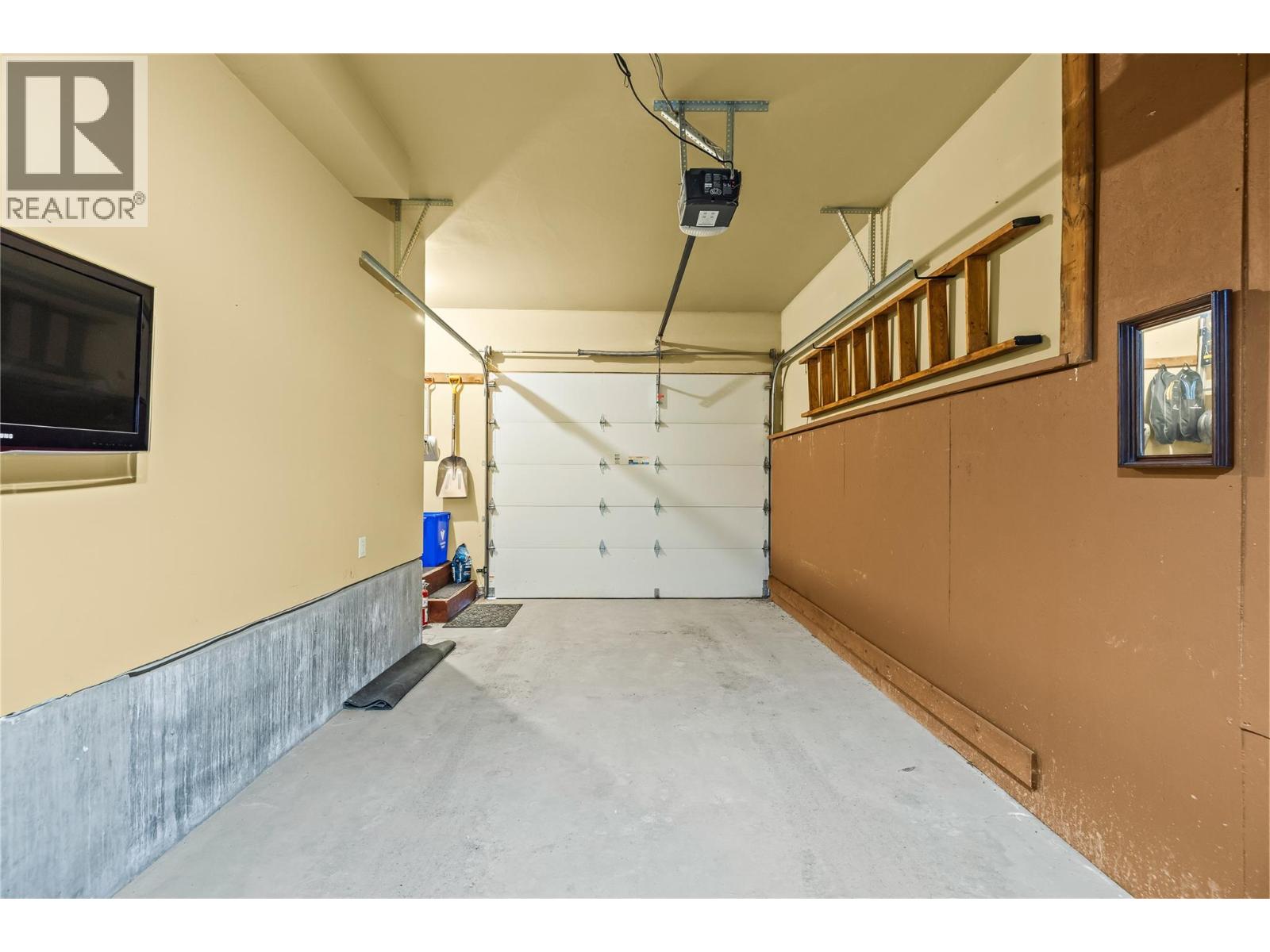 90 Forest Lane - Image 37