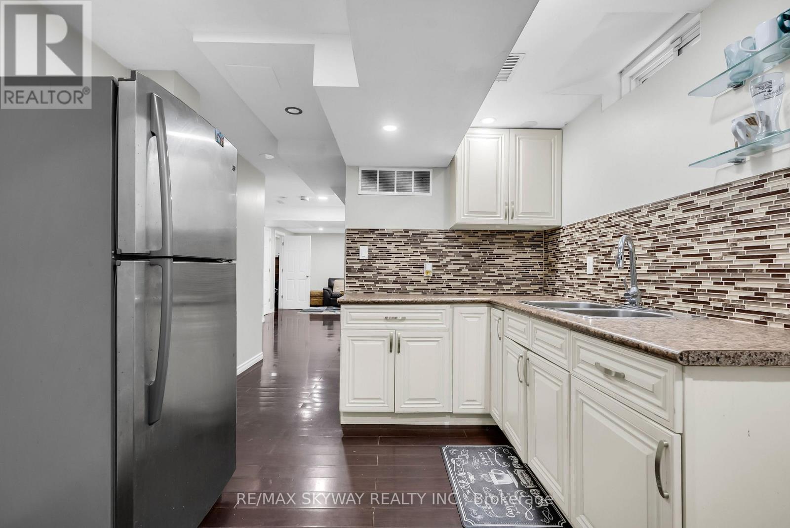 6214 MIRIAM WAY - Image 40