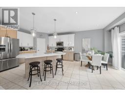 Great room - 1329 Coldstream Drive, Oshawa, ON L1K0B5 Photo 13
