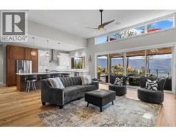10018 Beacon Hill Drive, Lake Country, BC V4V0A9 Photo 19