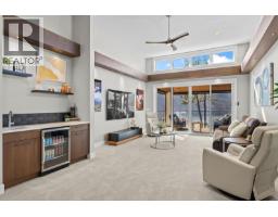 10018 Beacon Hill Drive, Lake Country, BC V4V0A9 Photo 53