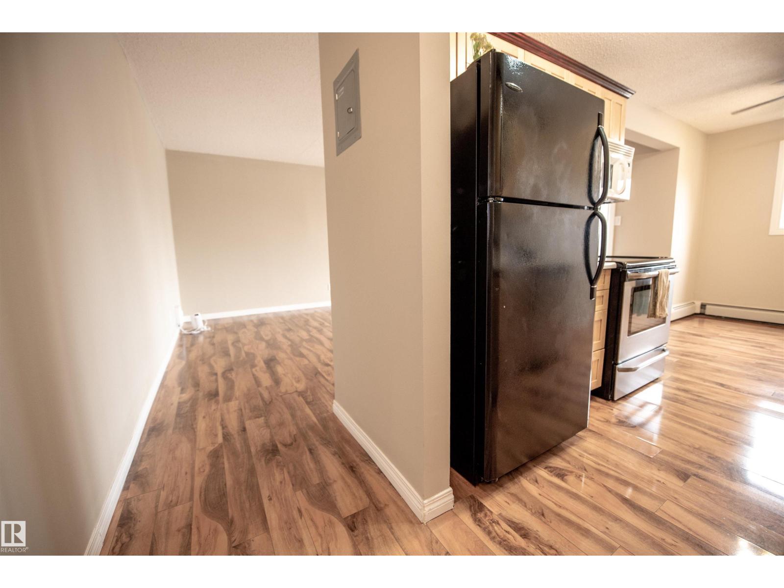 #304 3835 107 ST NW - 3