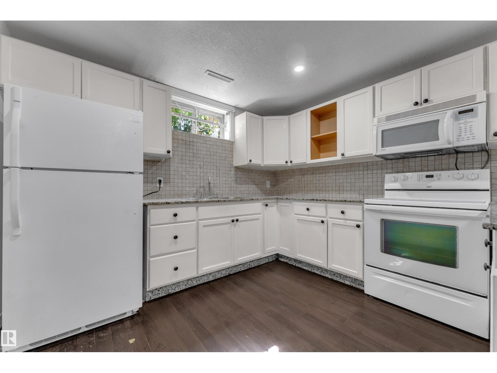13324 62 ST NW - 23