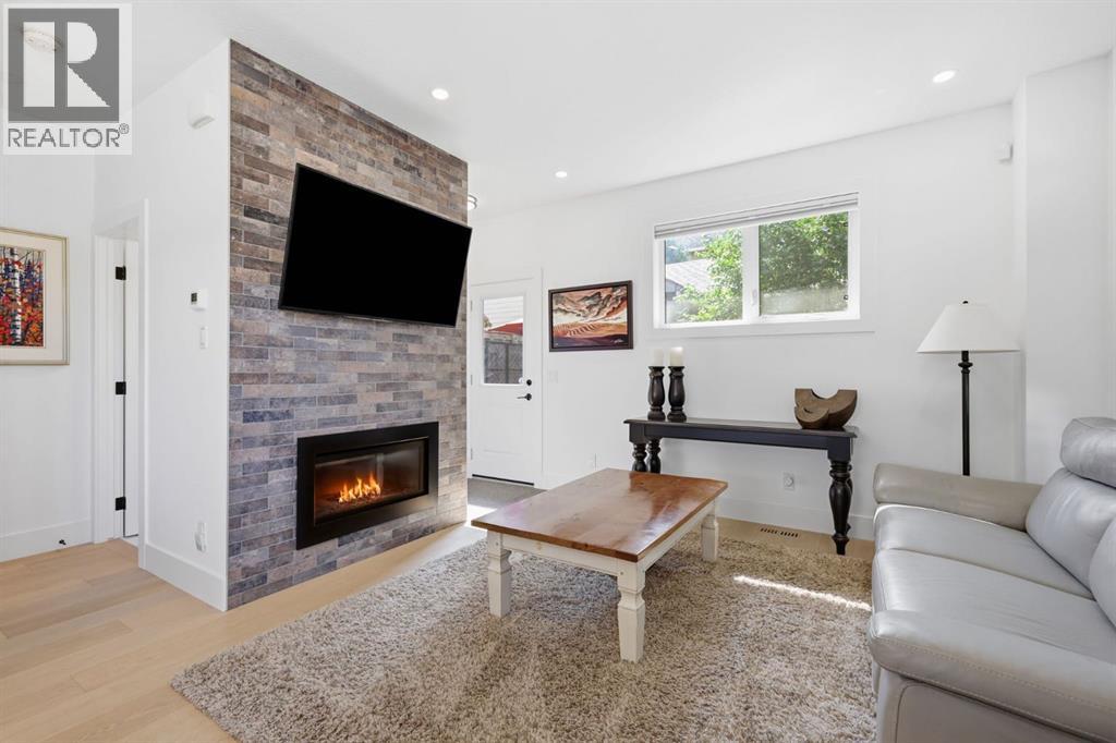 2002 31 Street SW - 16