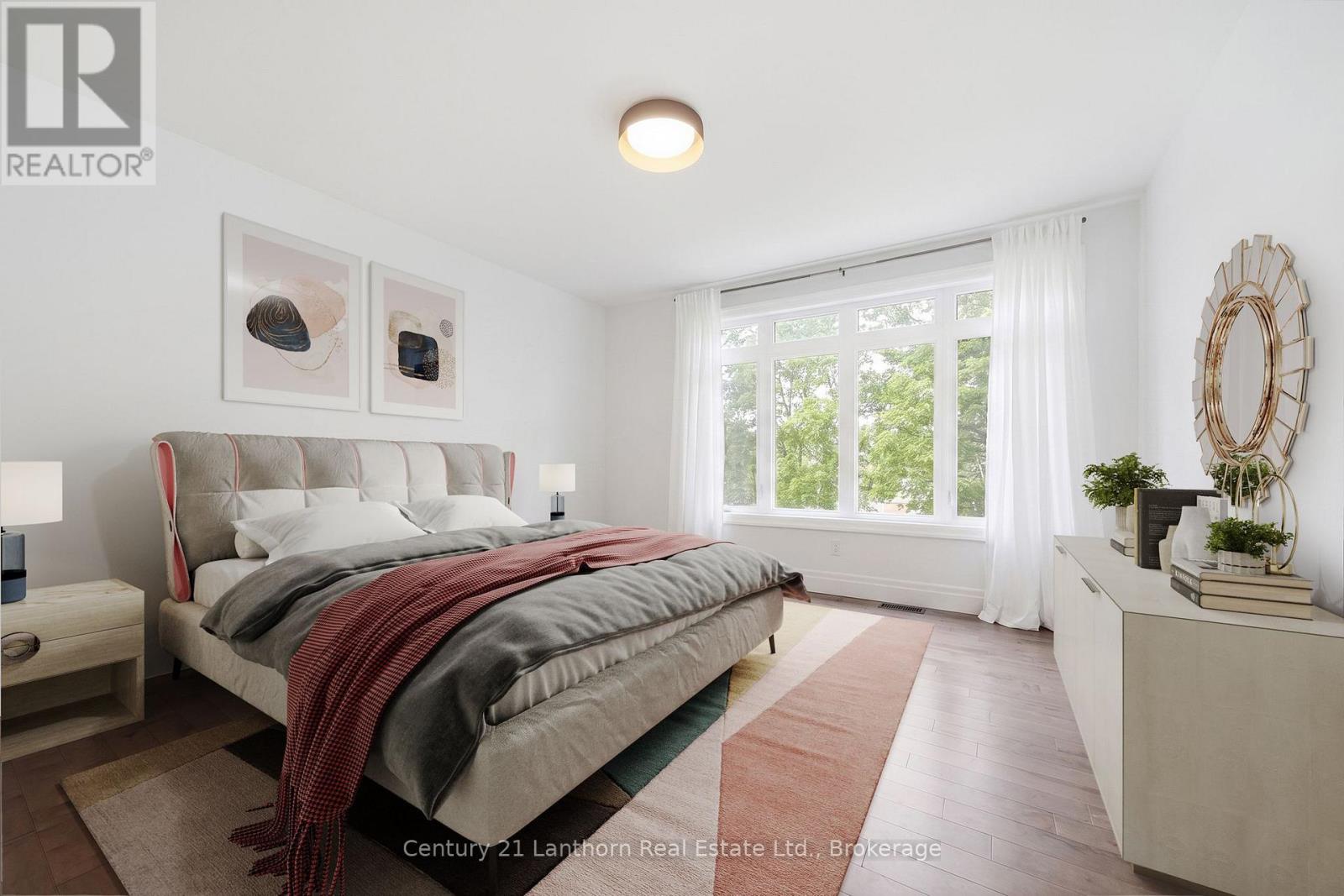 101 VILLENEUVE DRIVE - 33