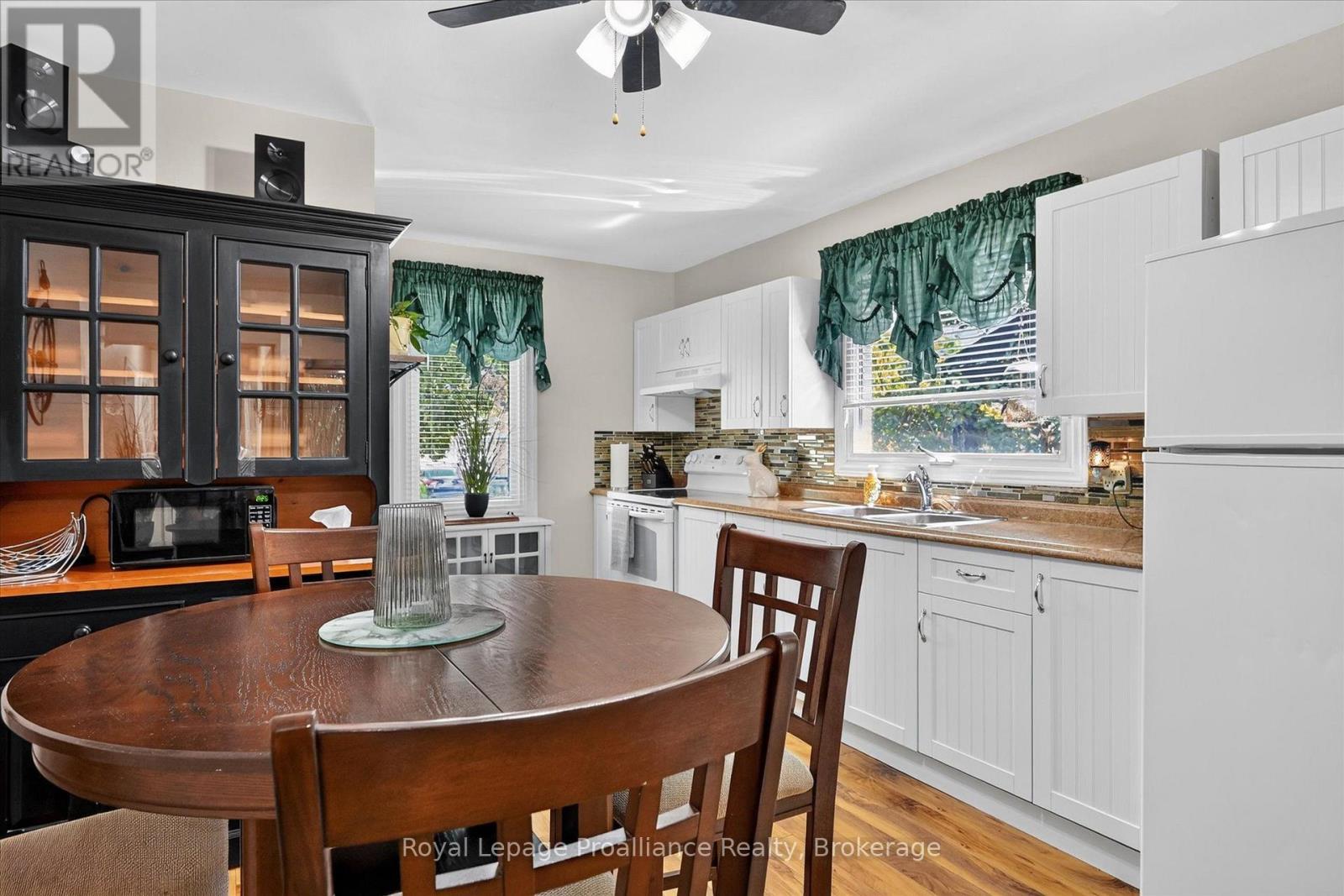 837 SHERBURNE STREET - Image 11