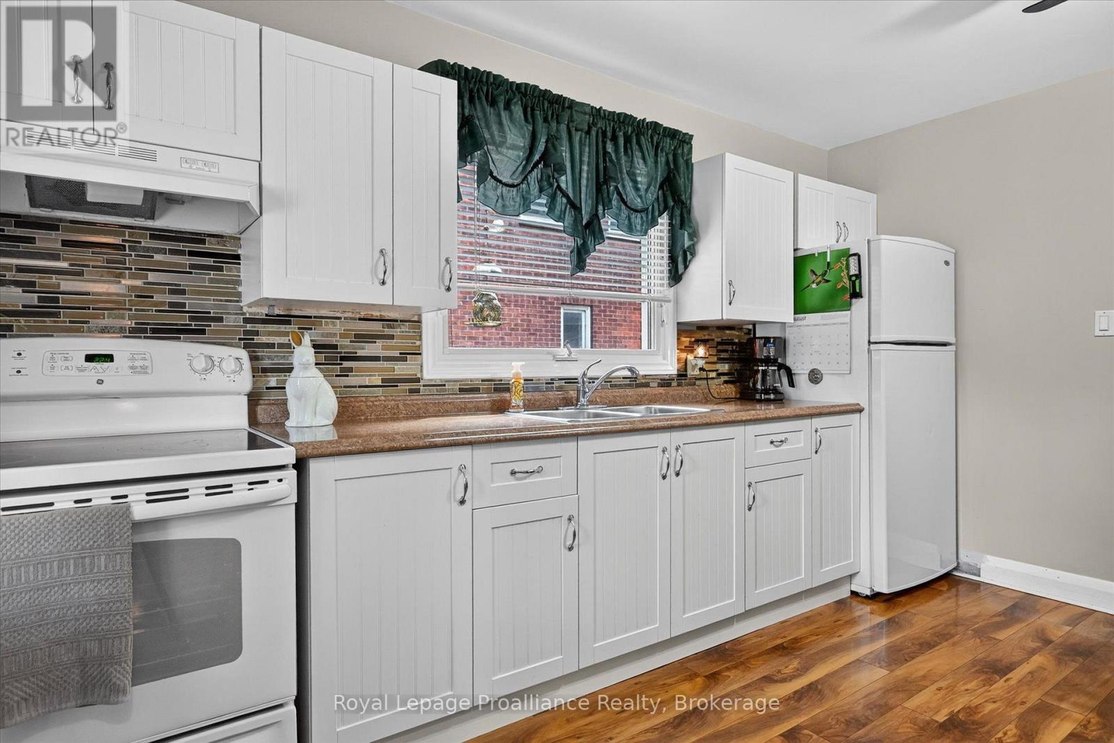837 SHERBURNE STREET - Image 6
