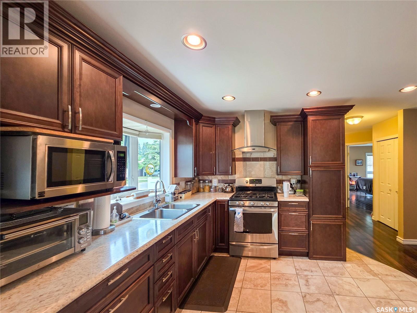 278 9th AVENUE W - Image 16