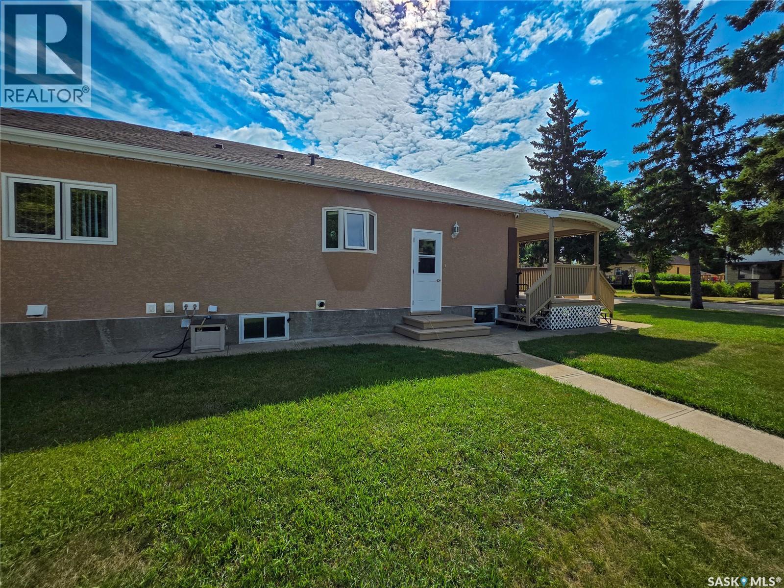 278 9th AVENUE W - Image 11