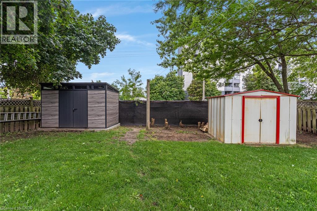 122 FOXRIDGE Drive - 44