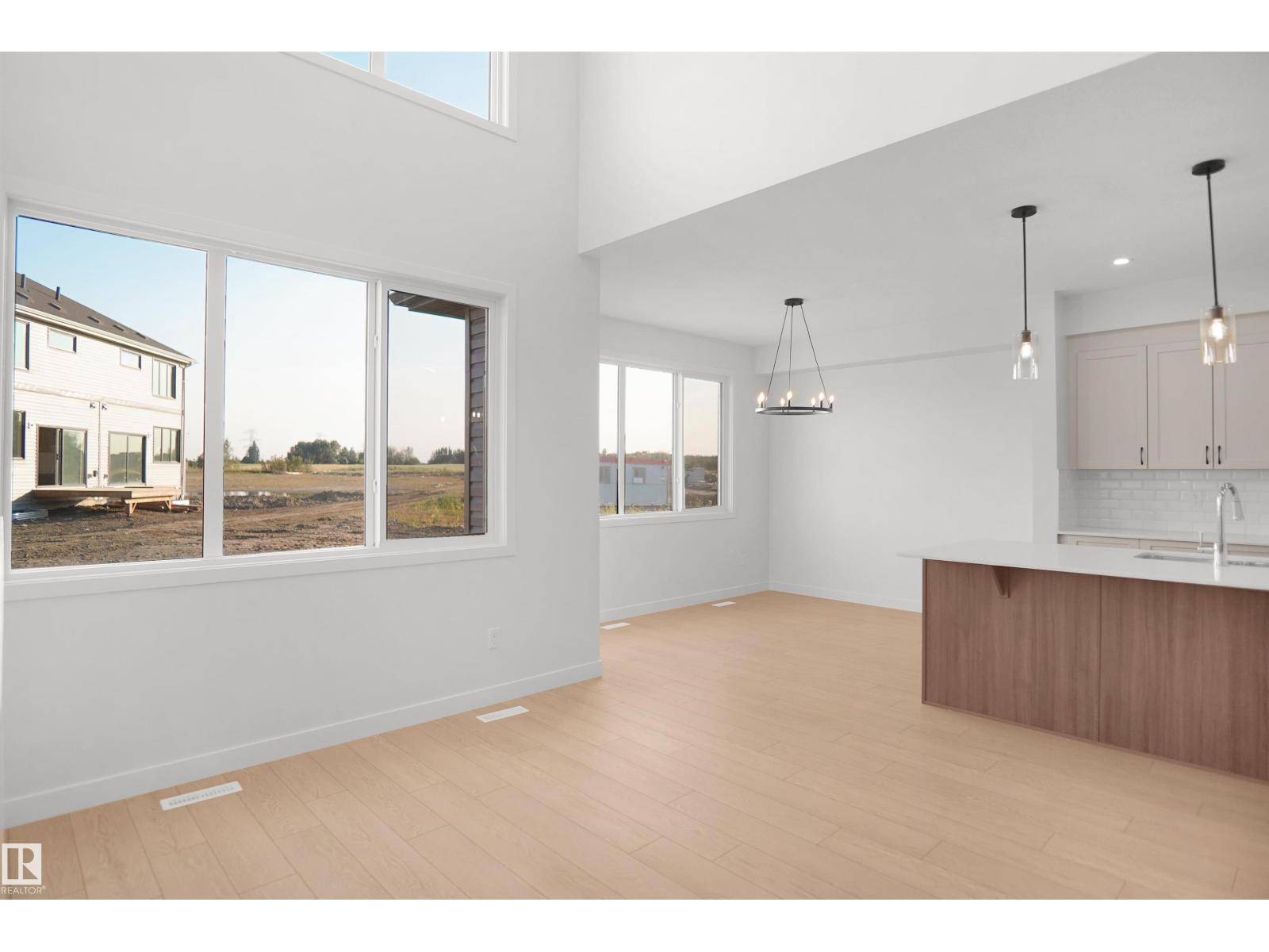 1019 14 AV NW - 7