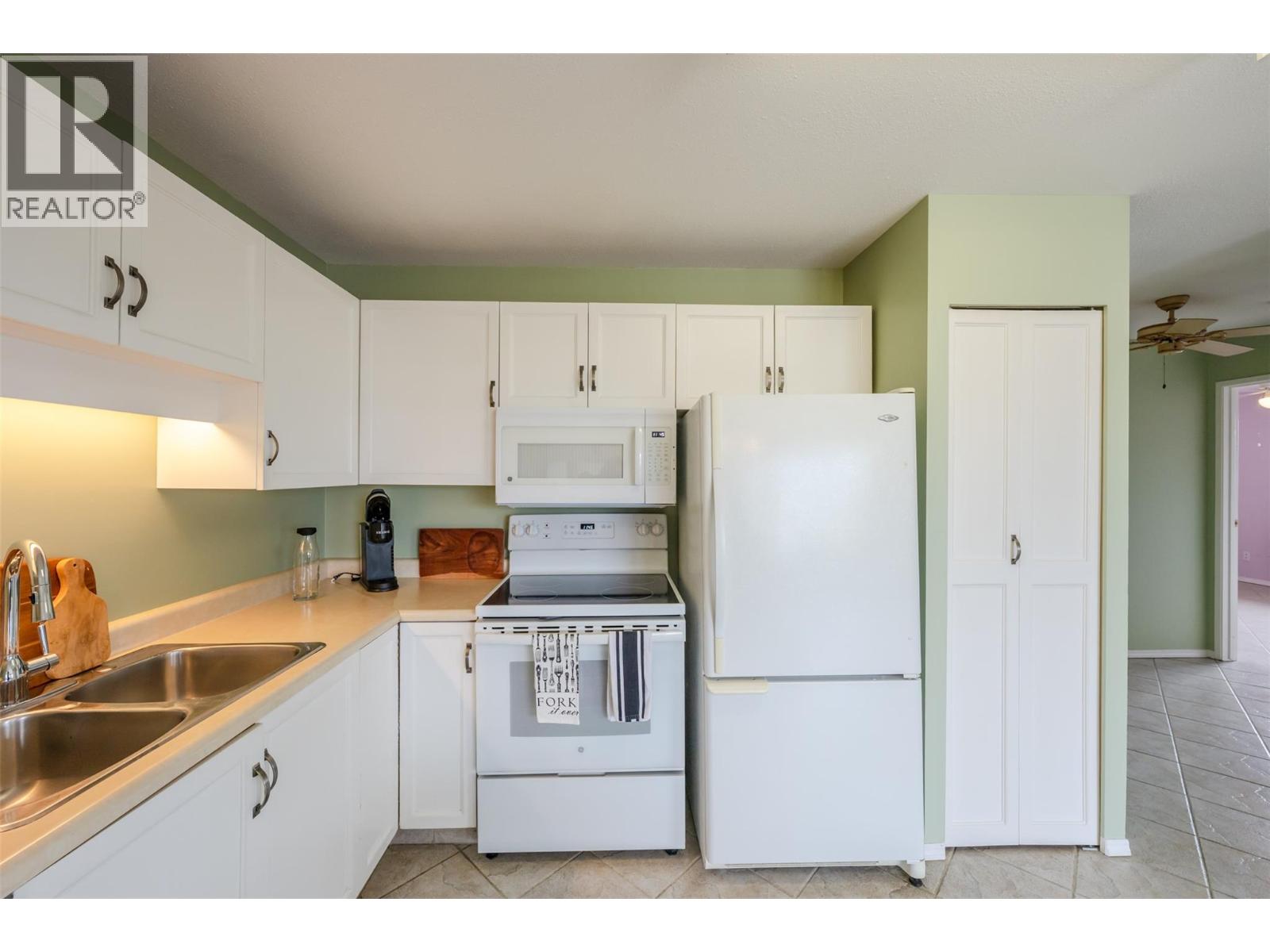 #304 84 Van Horne Street - 34