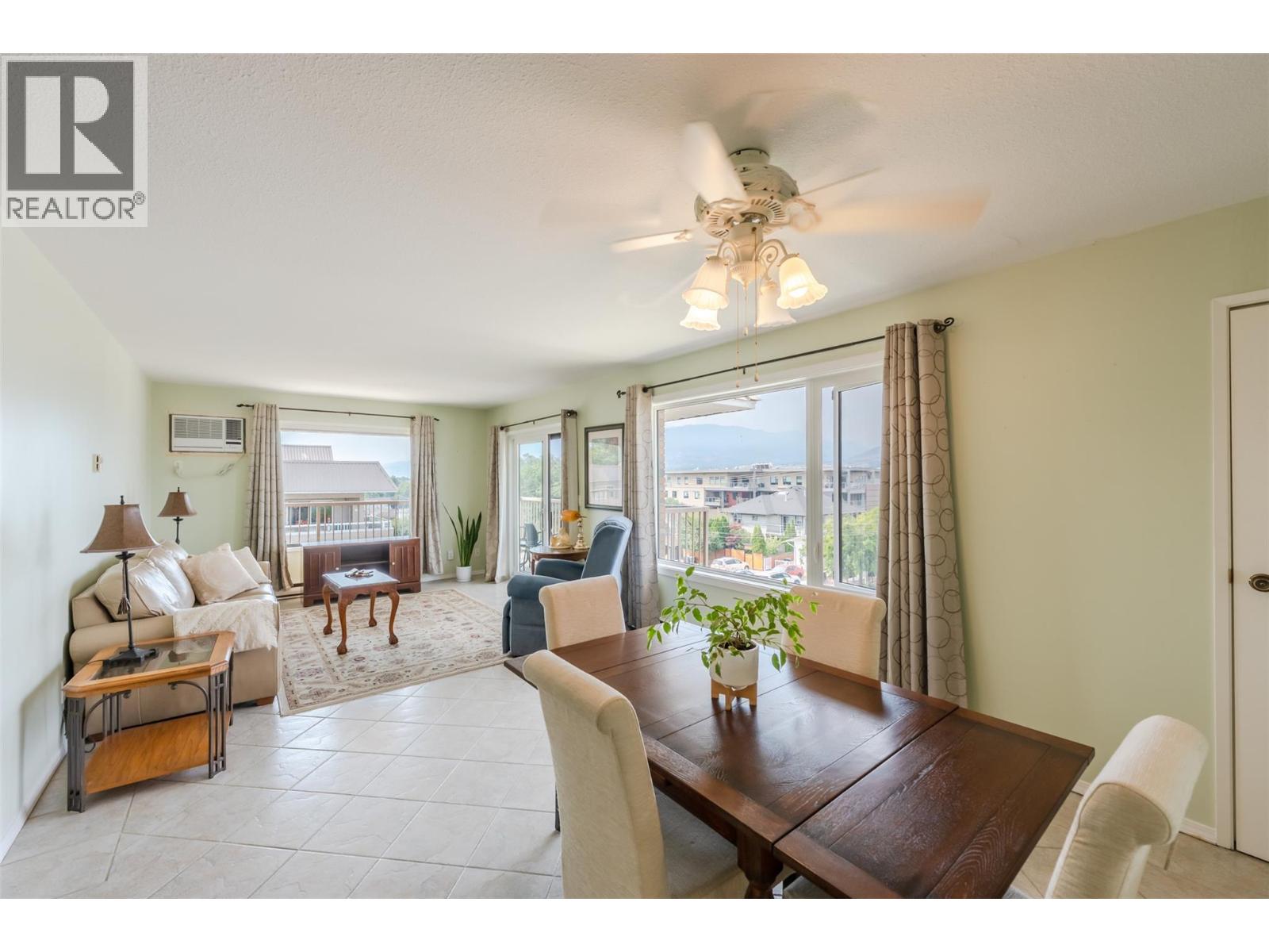 #304 84 Van Horne Street - 27
